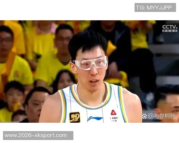 周琦上半场表现抢眼三投全中贡献6分2篮板2助攻并送出3记大帽 周琦上半场表现抢眼三投全中贡献6分2篮板2助攻并送出3记大帽